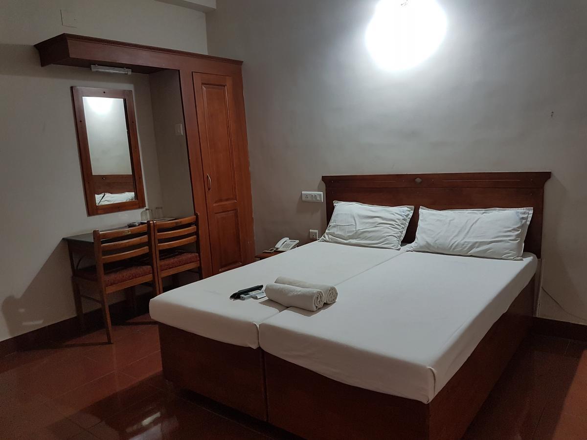 Shalimar Metro Hotel Kochi Exterior foto