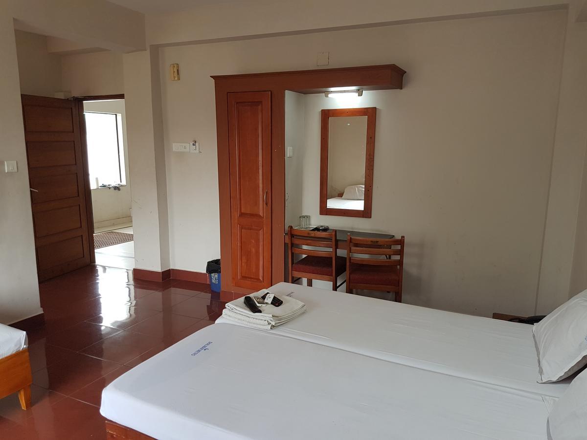 Shalimar Metro Hotel Kochi Exterior foto